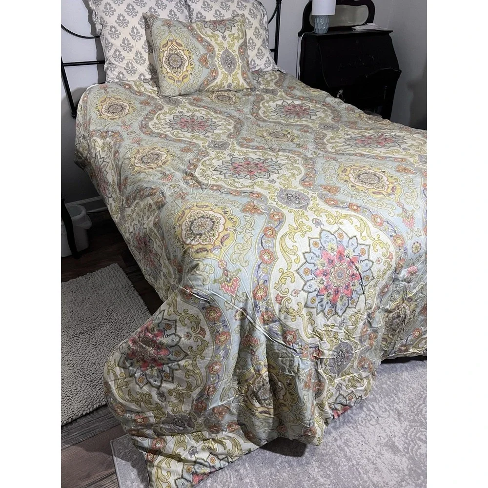 Paisley Mandala Reversible Full/Queen Comforter‎ Set- Nina Campbell 4 Piece Set